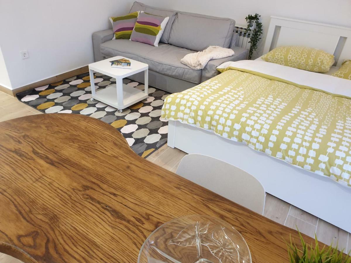 זאגרב Apartments Ziher מראה חיצוני תמונה