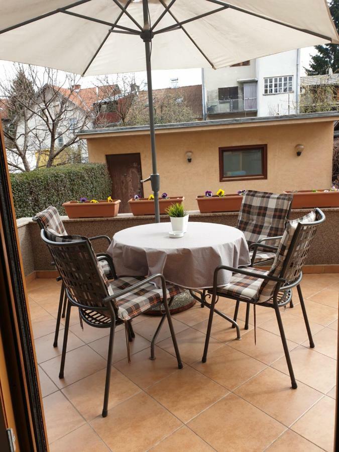 זאגרב Apartments Ziher מראה חיצוני תמונה