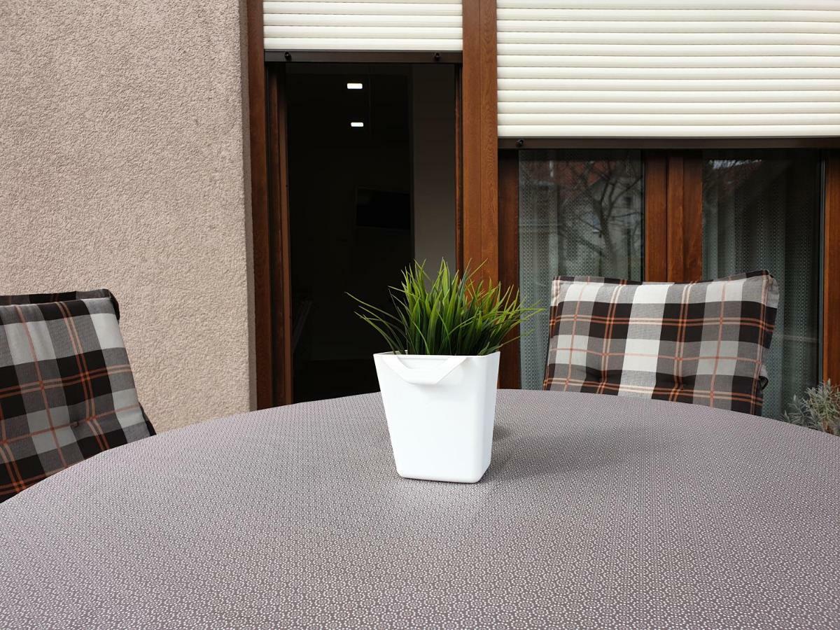 זאגרב Apartments Ziher מראה חיצוני תמונה