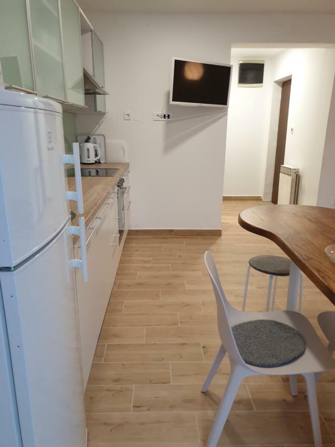 זאגרב Apartments Ziher מראה חיצוני תמונה