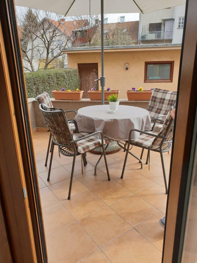 זאגרב Apartments Ziher מראה חיצוני תמונה